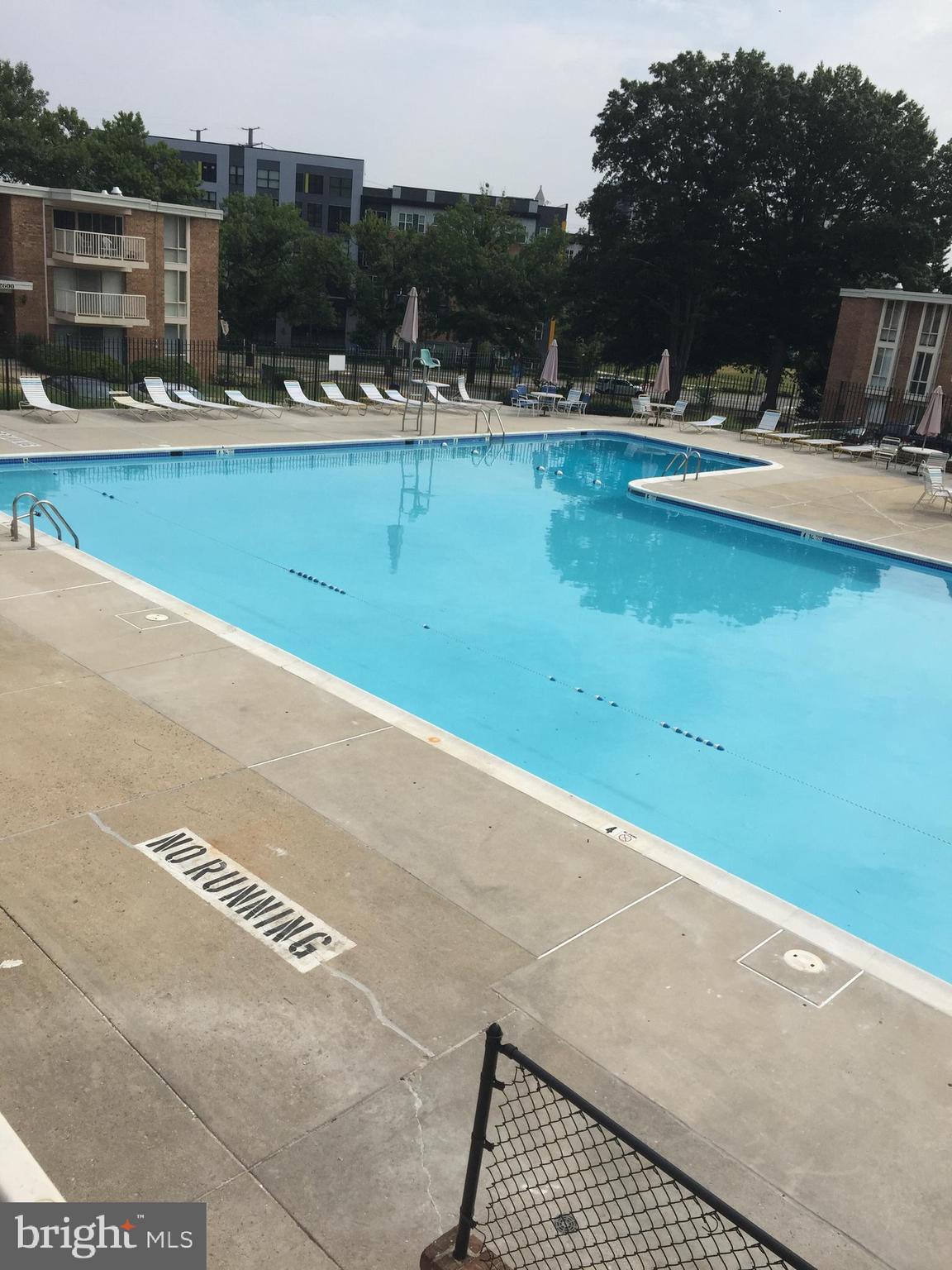 HUNTINGTON CLUB - Residential Lease