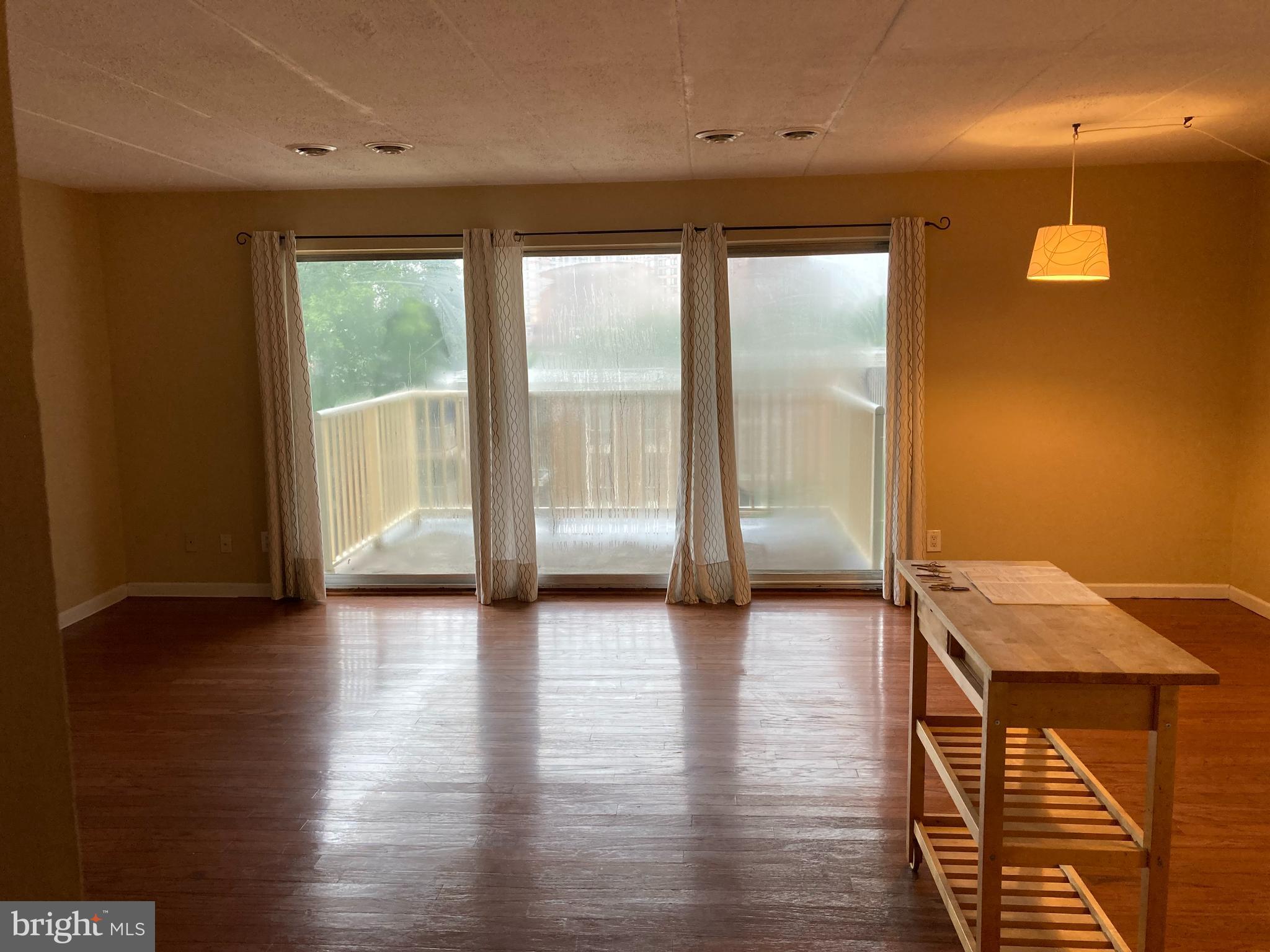 HUNTINGTON CLUB - Residential Lease