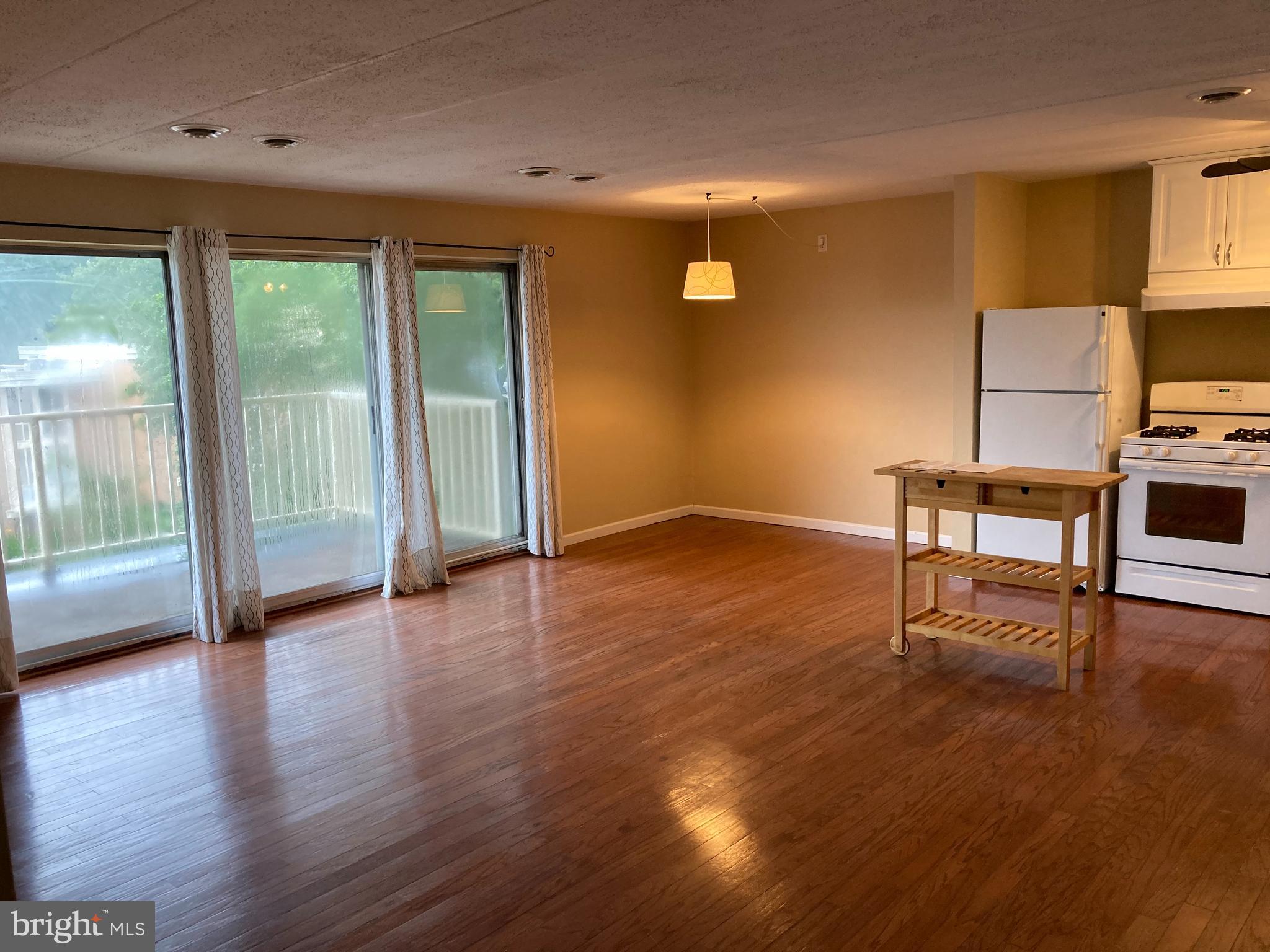 HUNTINGTON CLUB - Residential Lease