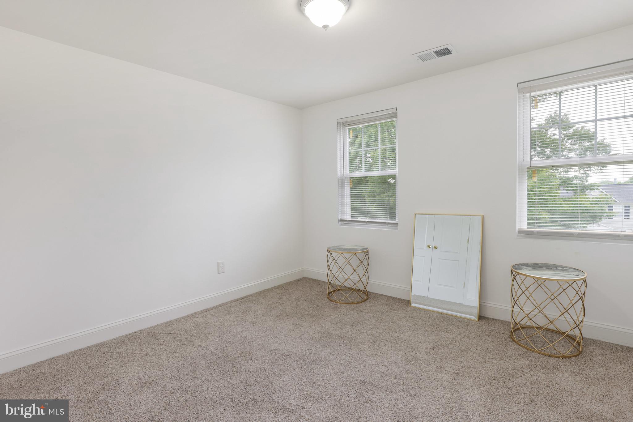 HIGHLAND AT LANDOVER STATION - Residential