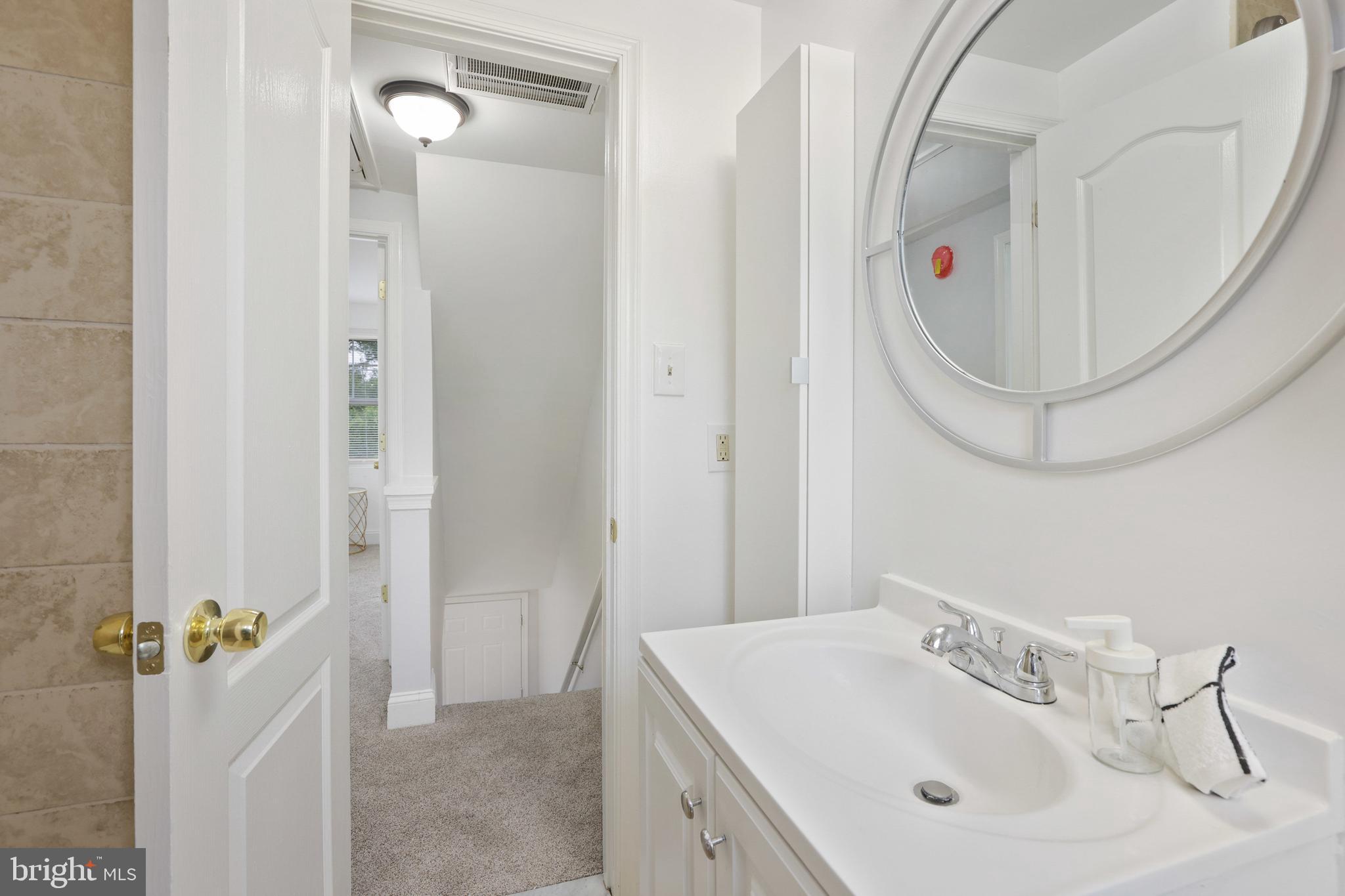 HIGHLAND AT LANDOVER STATION - Residential