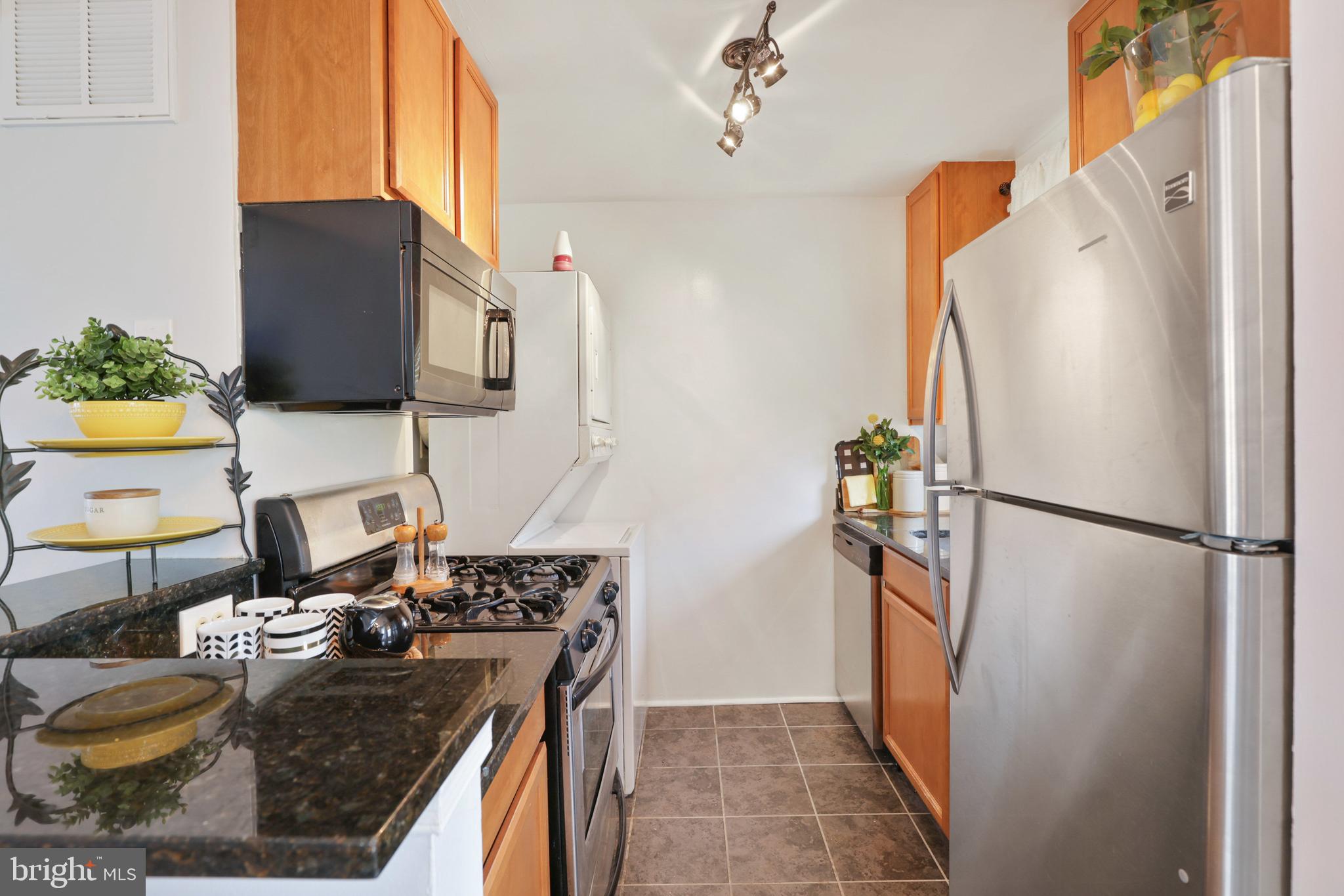 HIGHLAND AT LANDOVER STATION - Residential