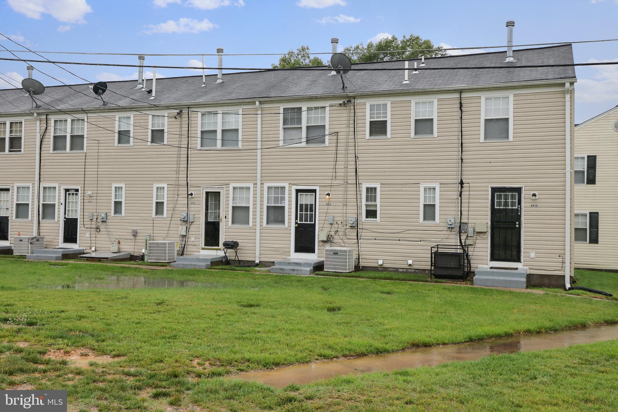 HIGHLAND AT LANDOVER STATION - Residential