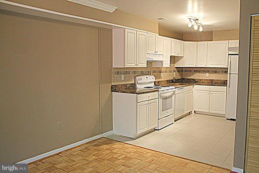 BURKE CENTRE - Residential