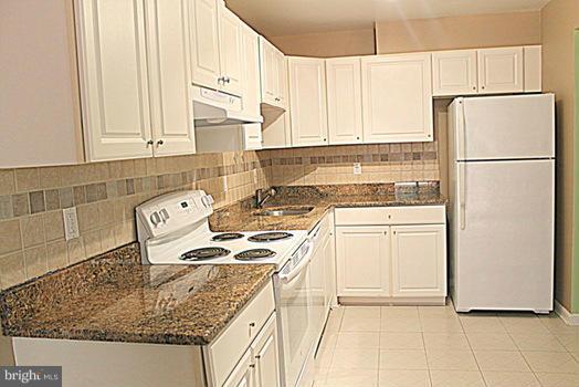 BURKE CENTRE - Residential