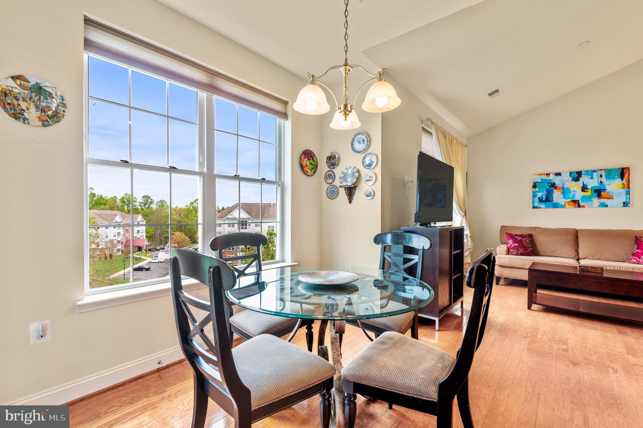 EMERALD HILLS - Residential