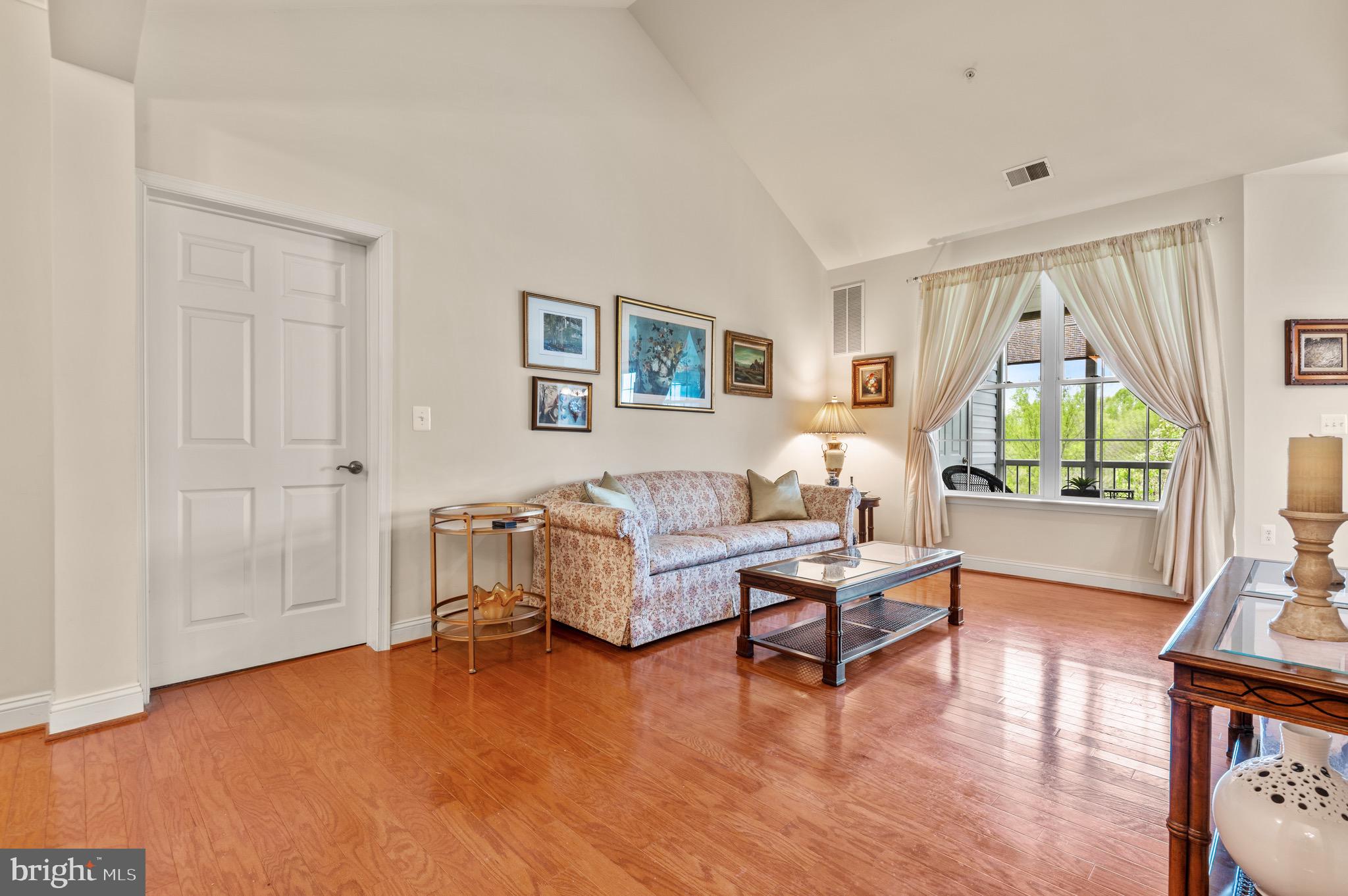 EMERALD HILLS - Residential