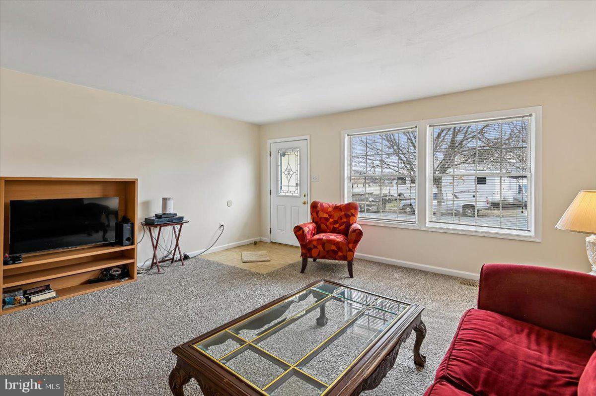 FOUR SEASONS ESTATES - Residential