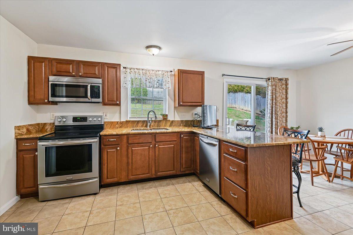 FOUR SEASONS ESTATES - Residential