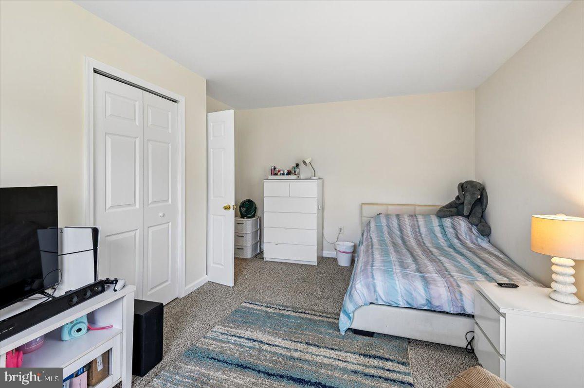 FOUR SEASONS ESTATES - Residential