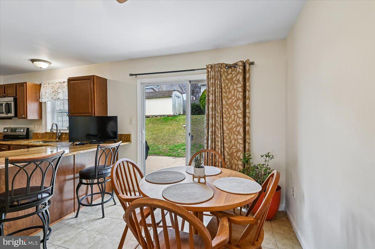 FOUR SEASONS ESTATES - Residential