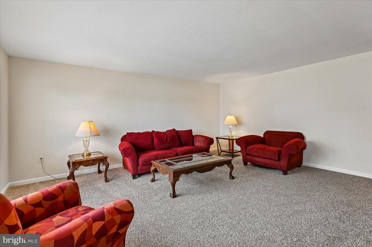 FOUR SEASONS ESTATES - Residential