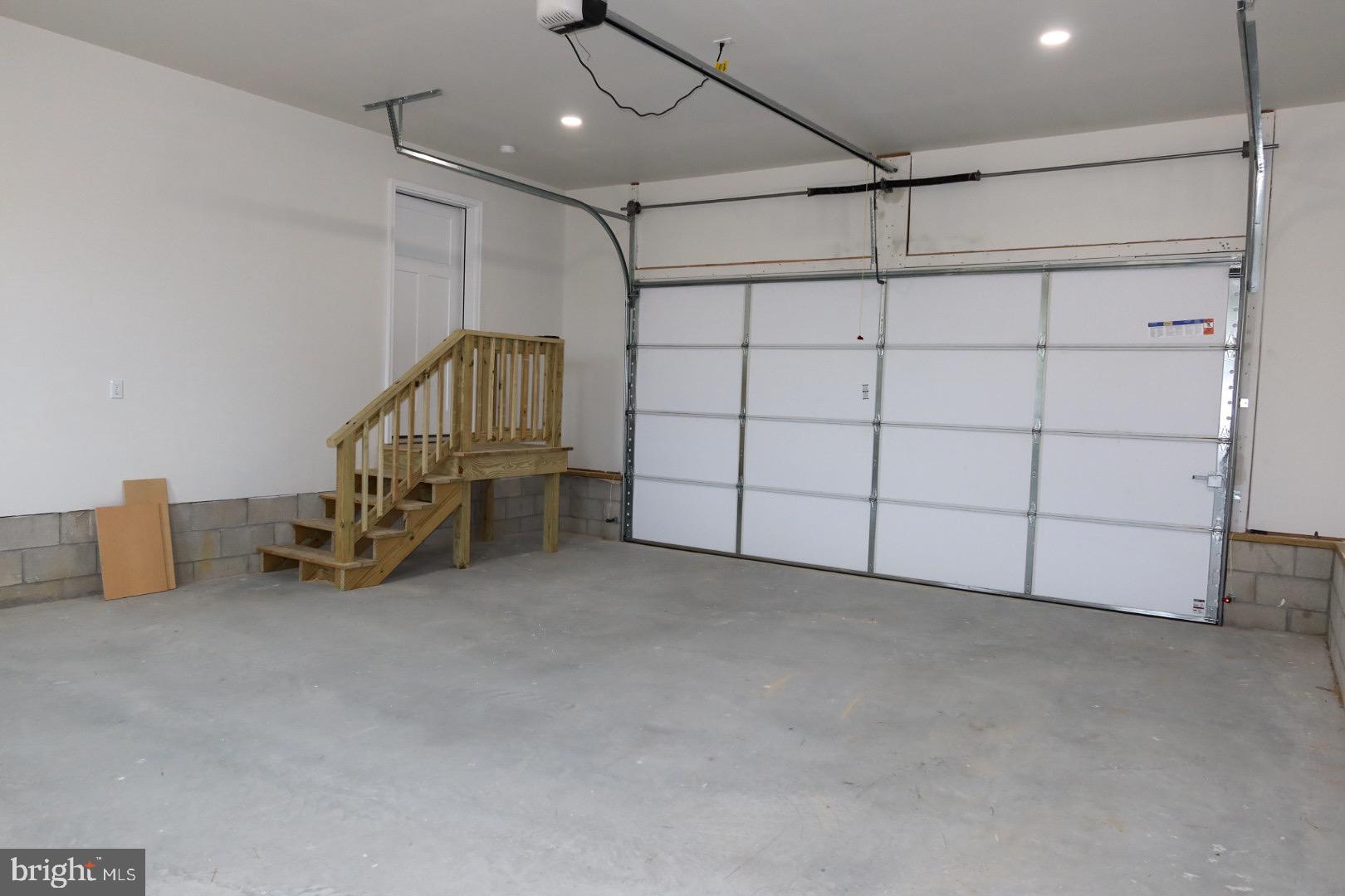 THE CROSSINGS AT EAST NEW MARKET - Residential