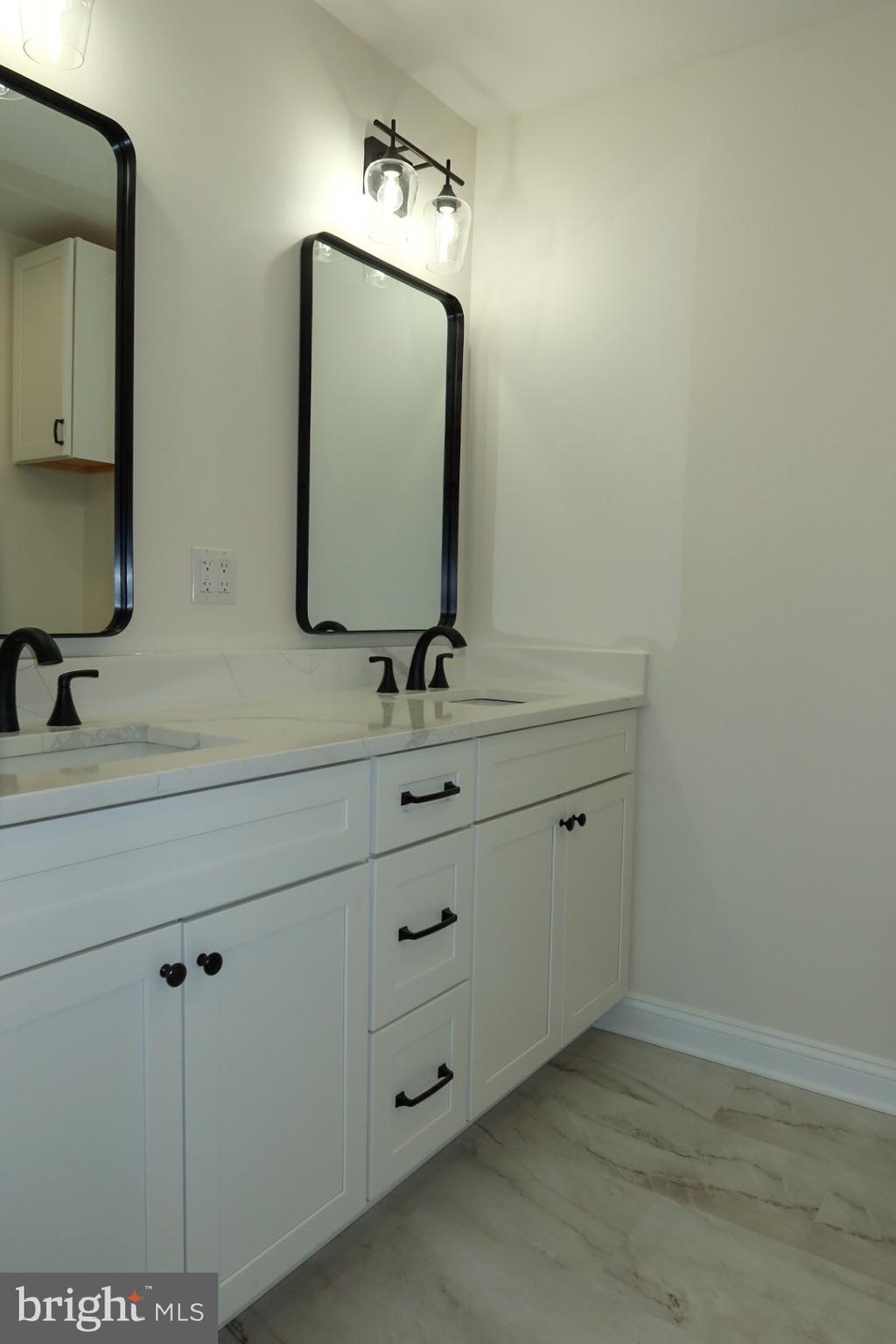 THE CROSSINGS AT EAST NEW MARKET - Residential