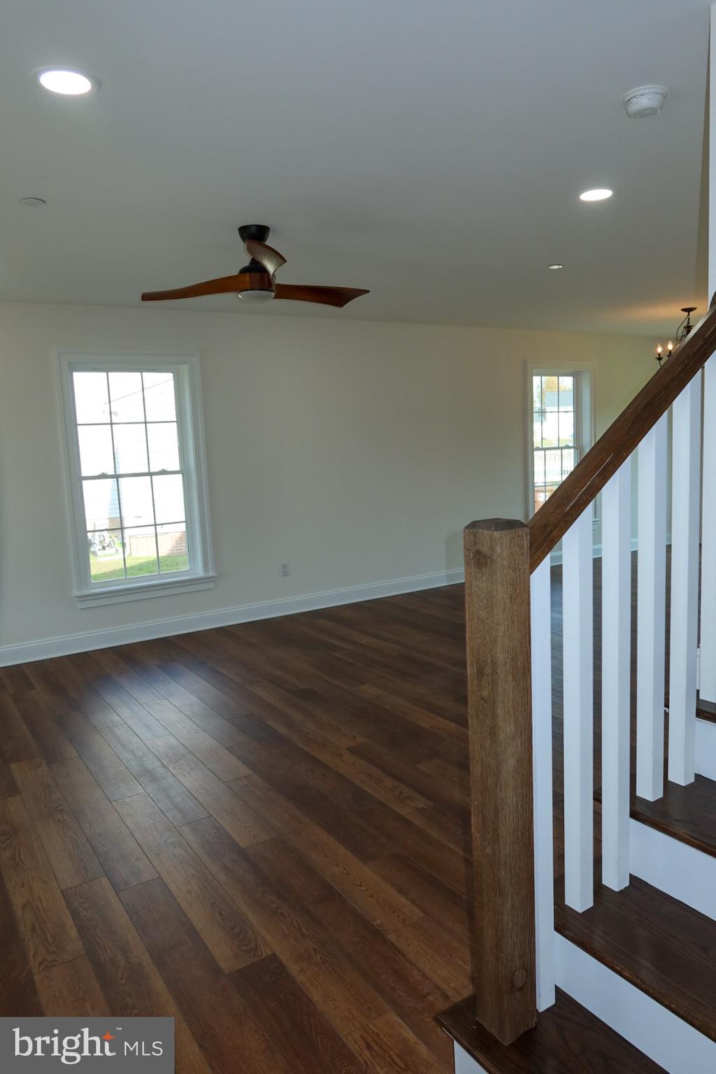 7 BUCKLAND PARKWAY
