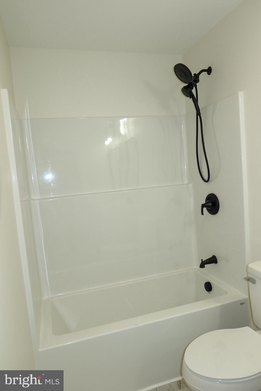 THE CROSSINGS AT EAST NEW MARKET - Residential