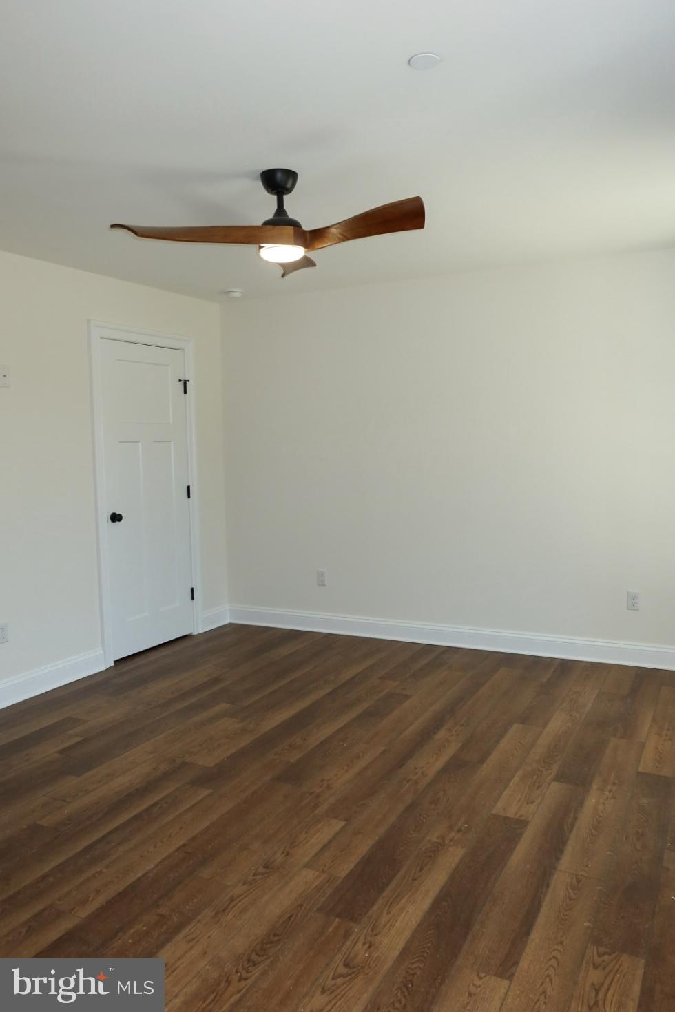 THE CROSSINGS AT EAST NEW MARKET - Residential