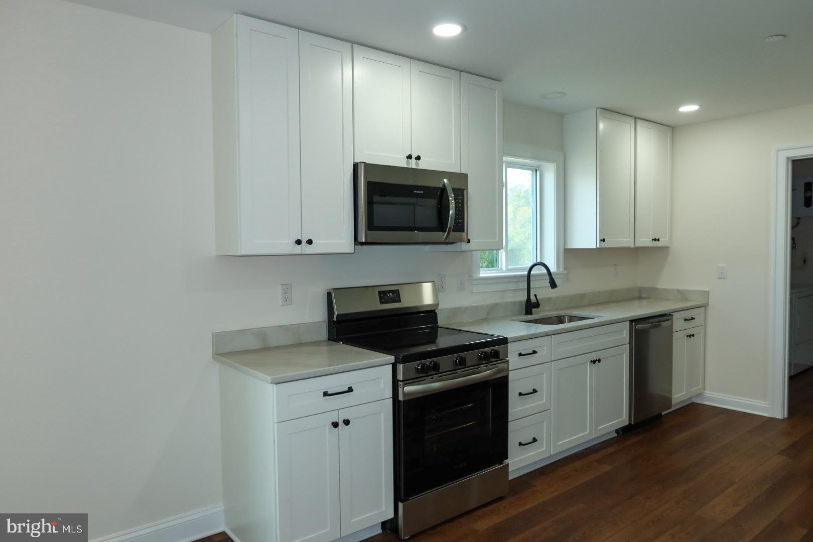 THE CROSSINGS AT EAST NEW MARKET - Residential