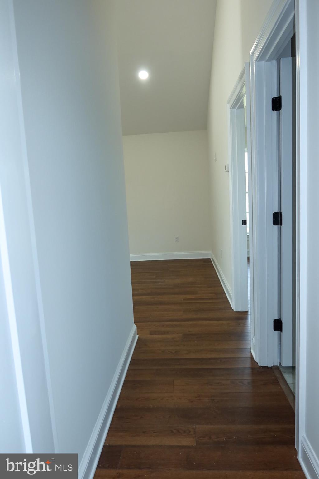 THE CROSSINGS AT EAST NEW MARKET - Residential