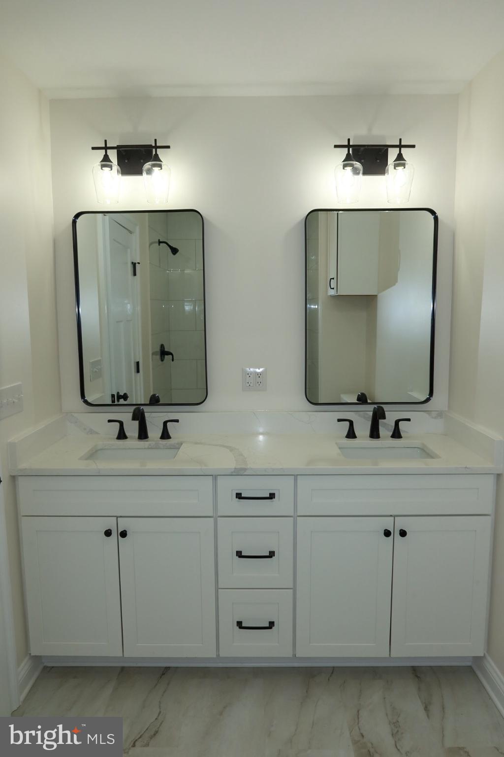 THE CROSSINGS AT EAST NEW MARKET - Residential