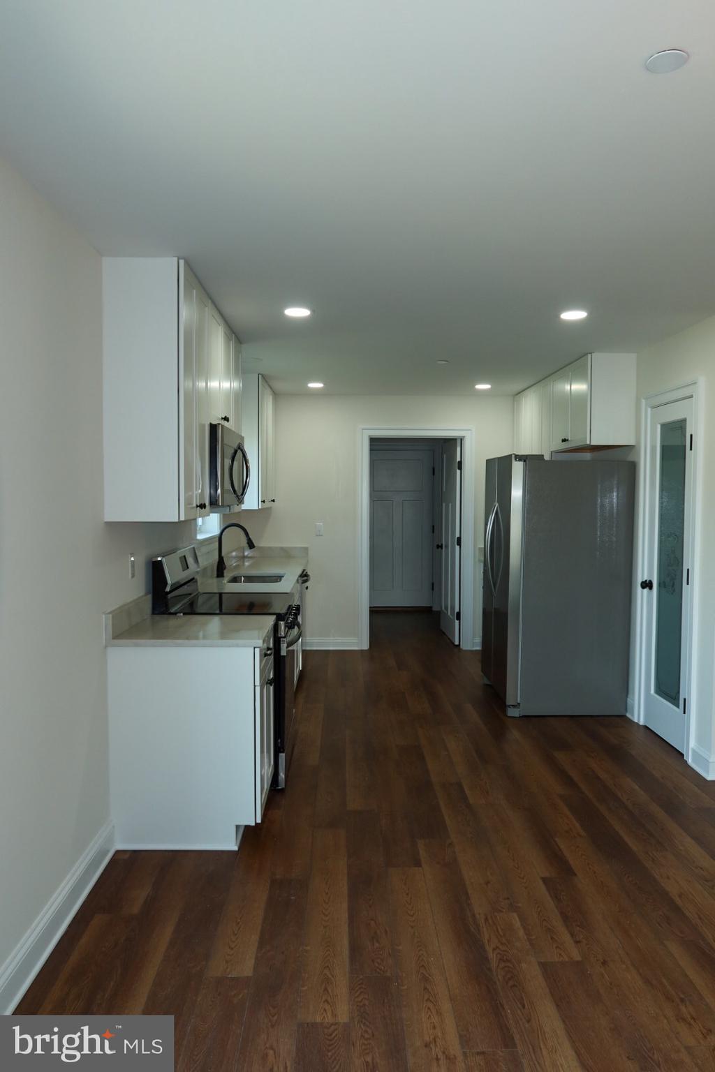 THE CROSSINGS AT EAST NEW MARKET - Residential