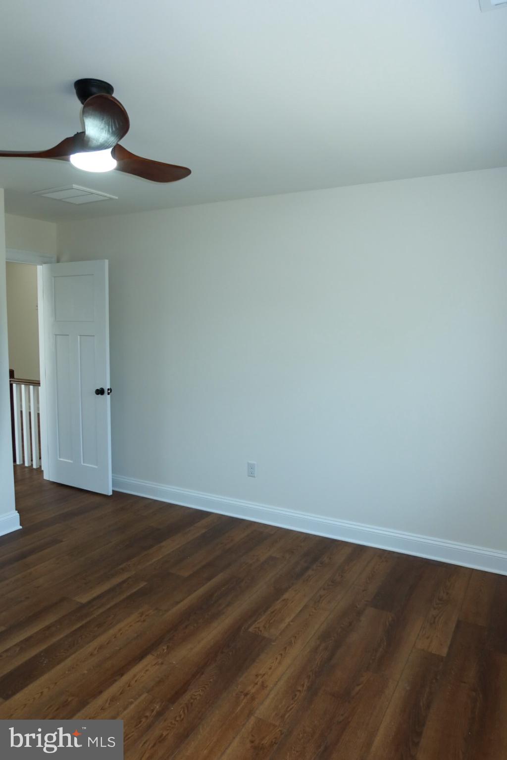 THE CROSSINGS AT EAST NEW MARKET - Residential