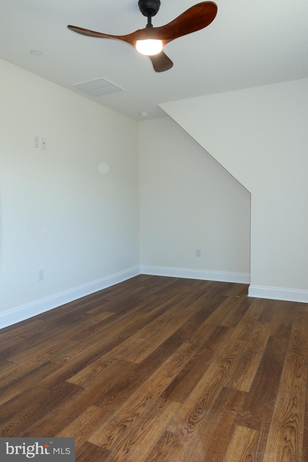 THE CROSSINGS AT EAST NEW MARKET - Residential