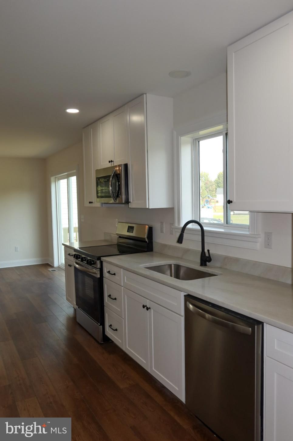 THE CROSSINGS AT EAST NEW MARKET - Residential