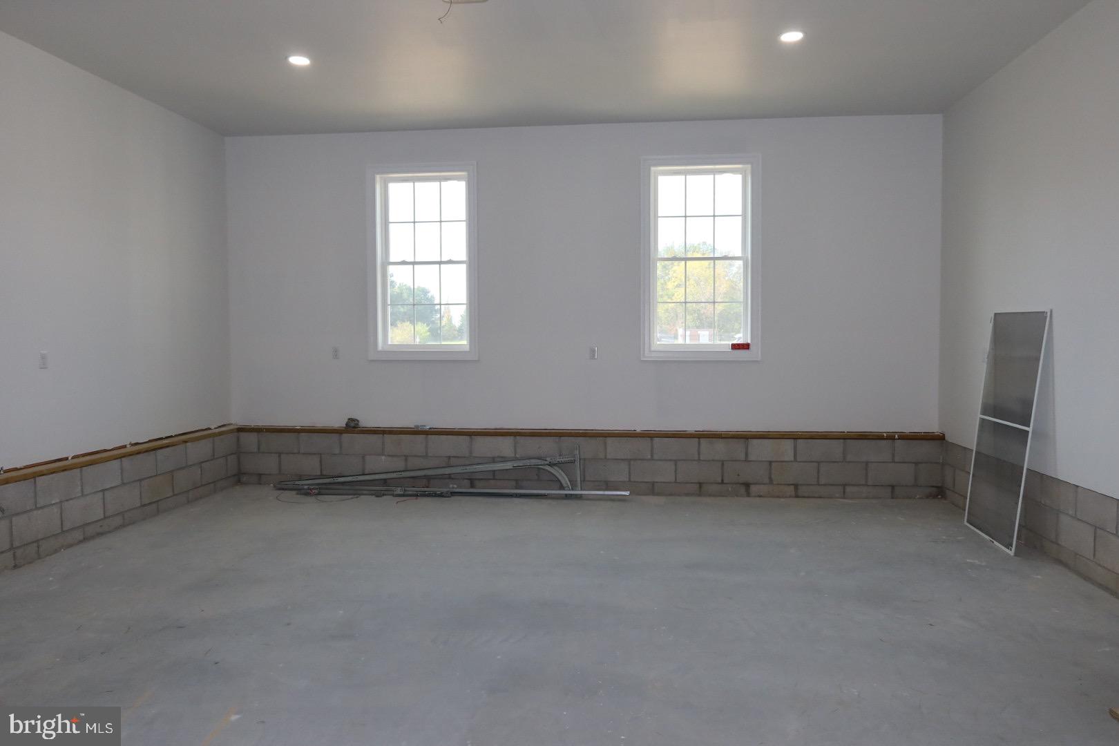 THE CROSSINGS AT EAST NEW MARKET - Residential