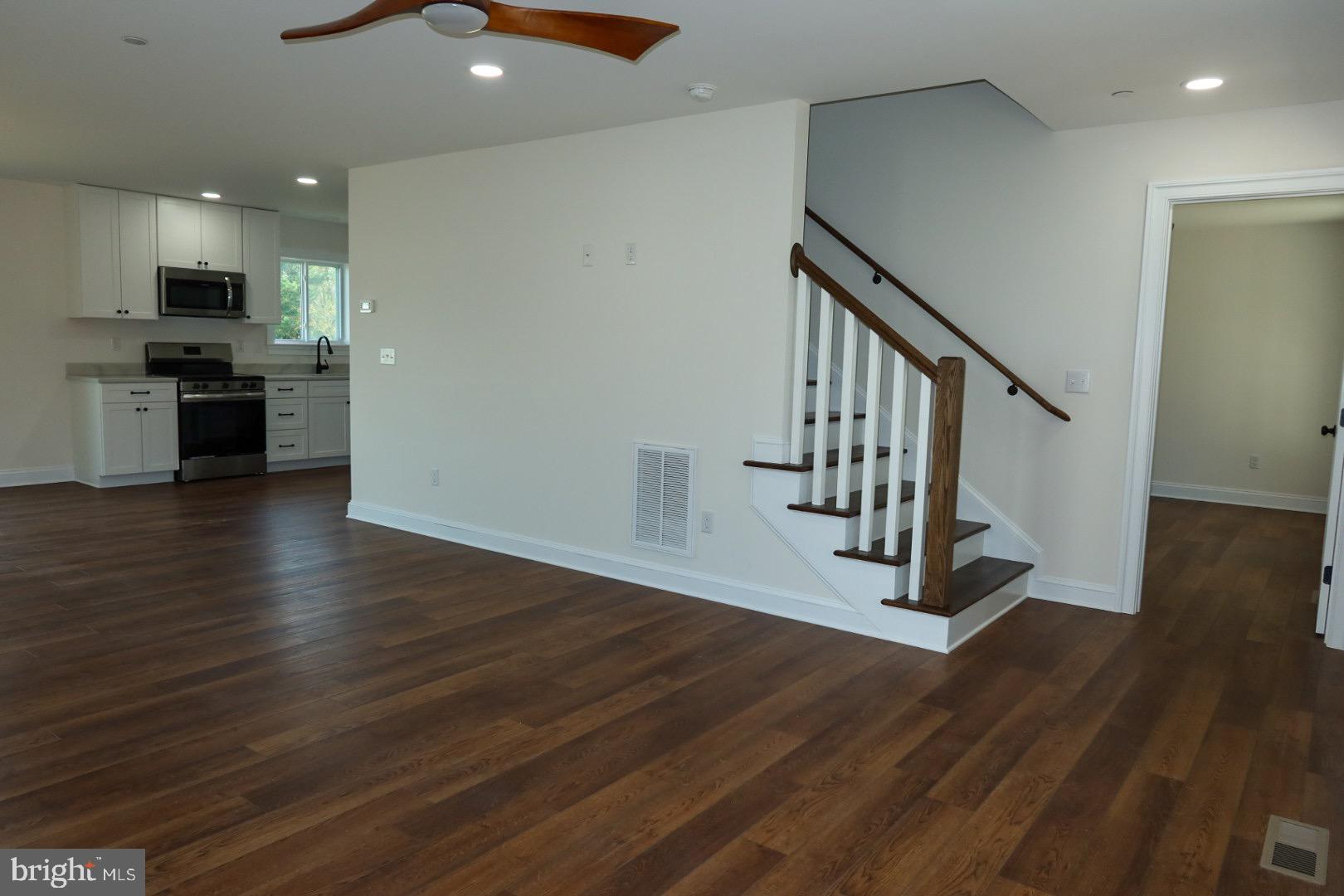 THE CROSSINGS AT EAST NEW MARKET - Residential