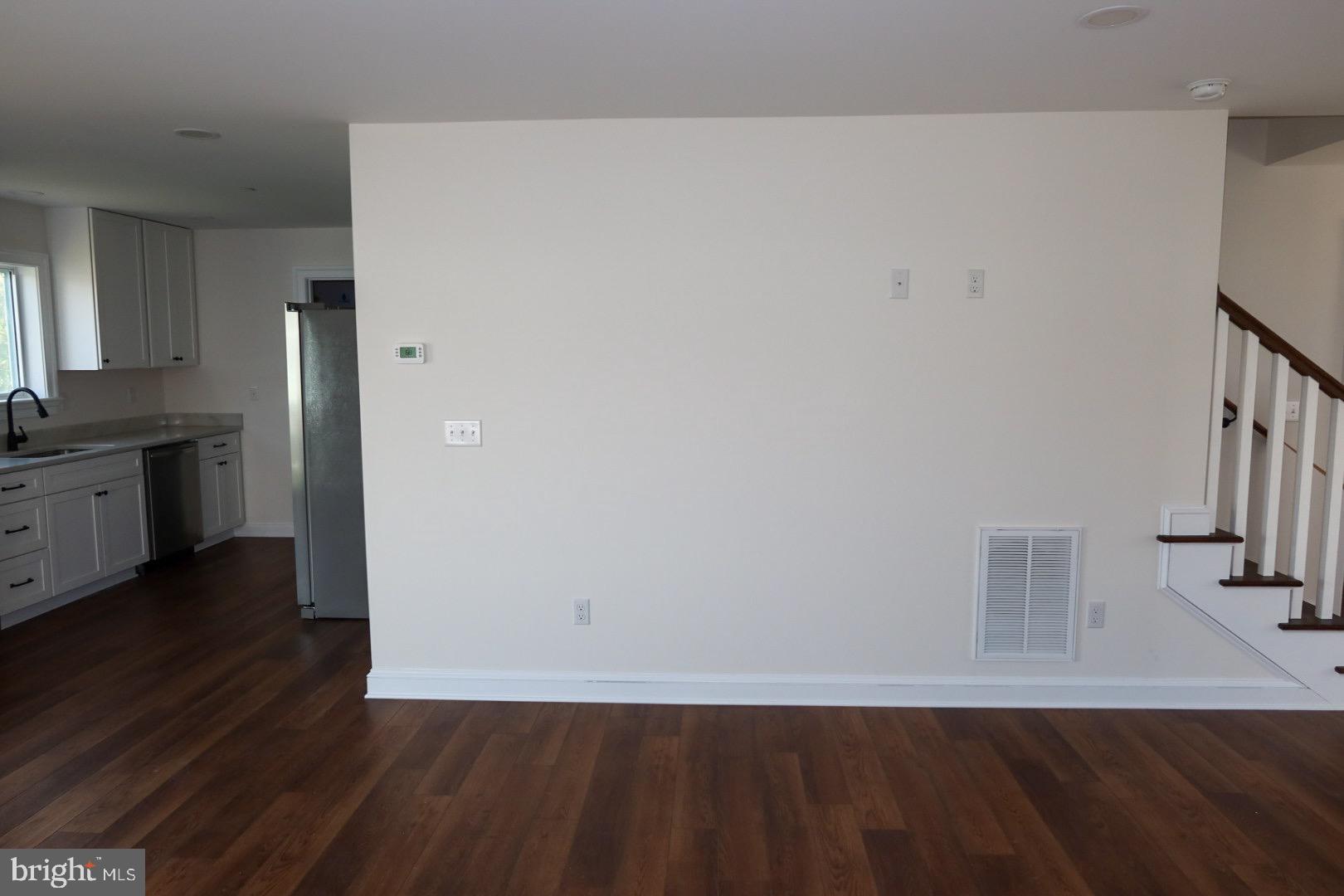 THE CROSSINGS AT EAST NEW MARKET - Residential