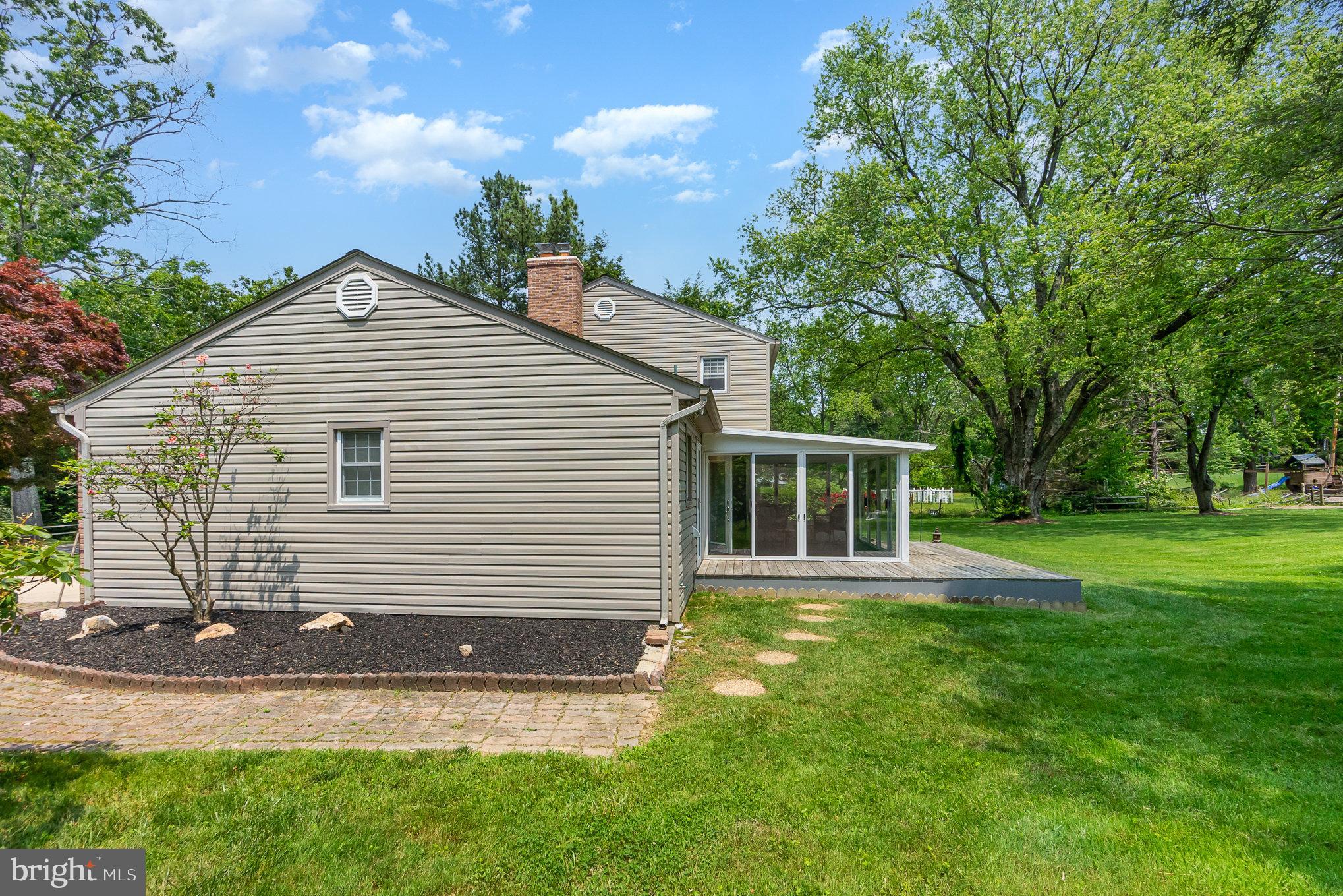 COLONIAL ACRES - Residential