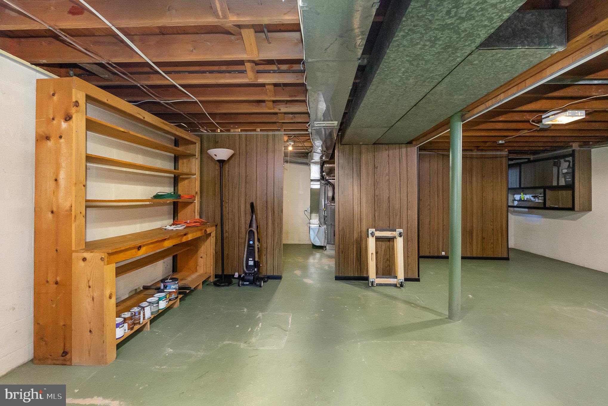 COLONIAL ACRES - Residential