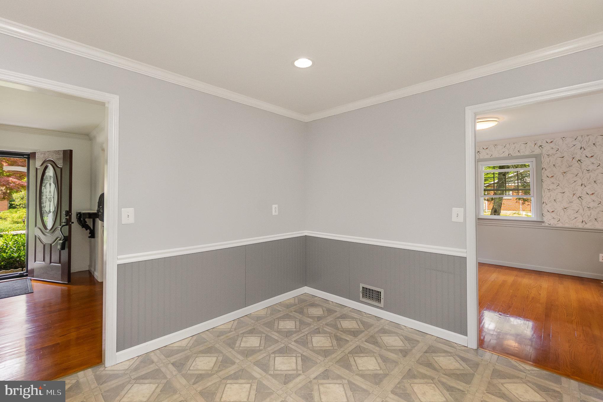 COLONIAL ACRES - Residential