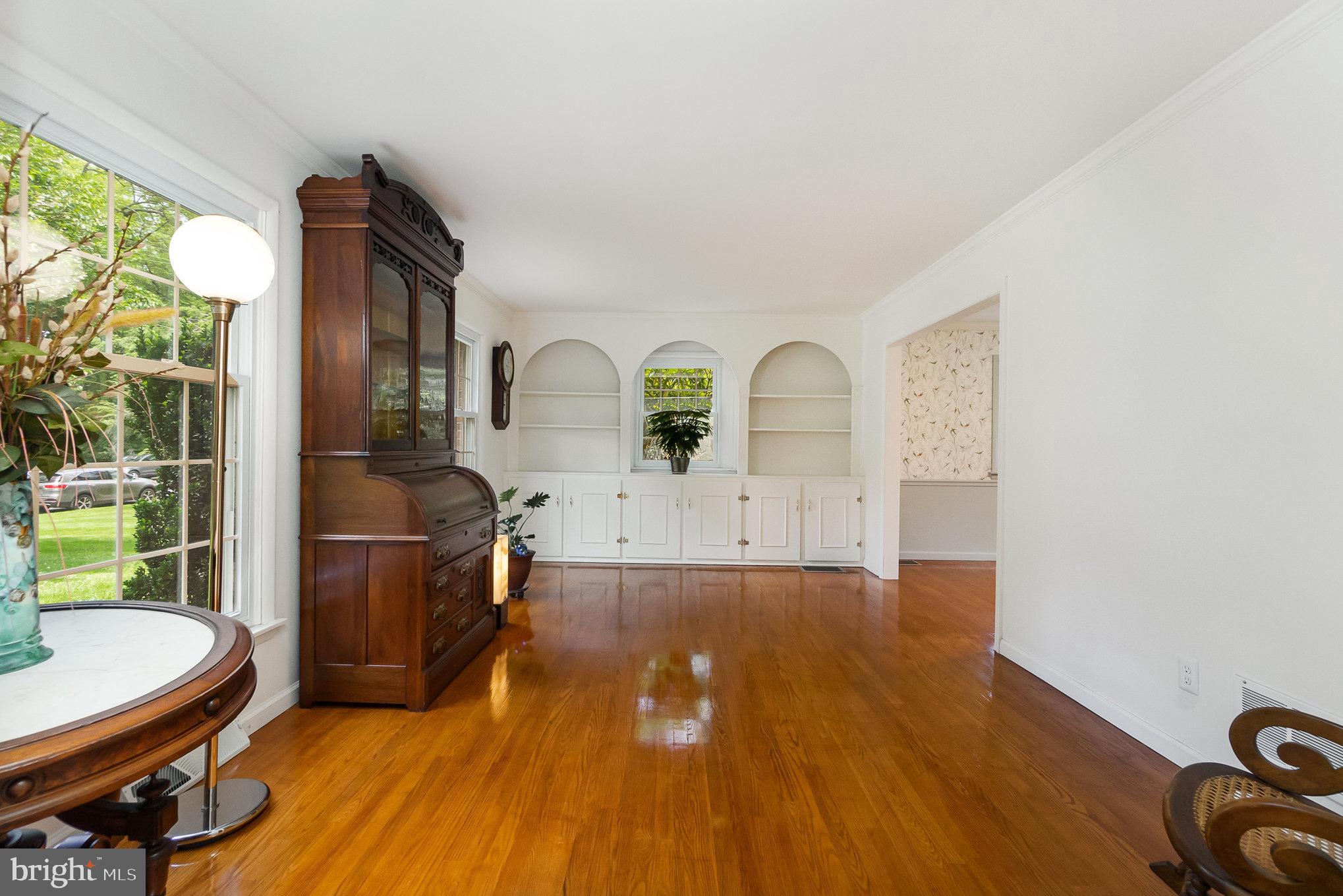 COLONIAL ACRES - Residential