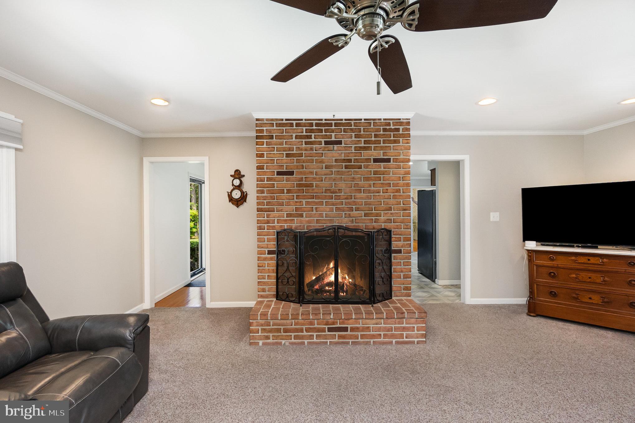 COLONIAL ACRES - Residential