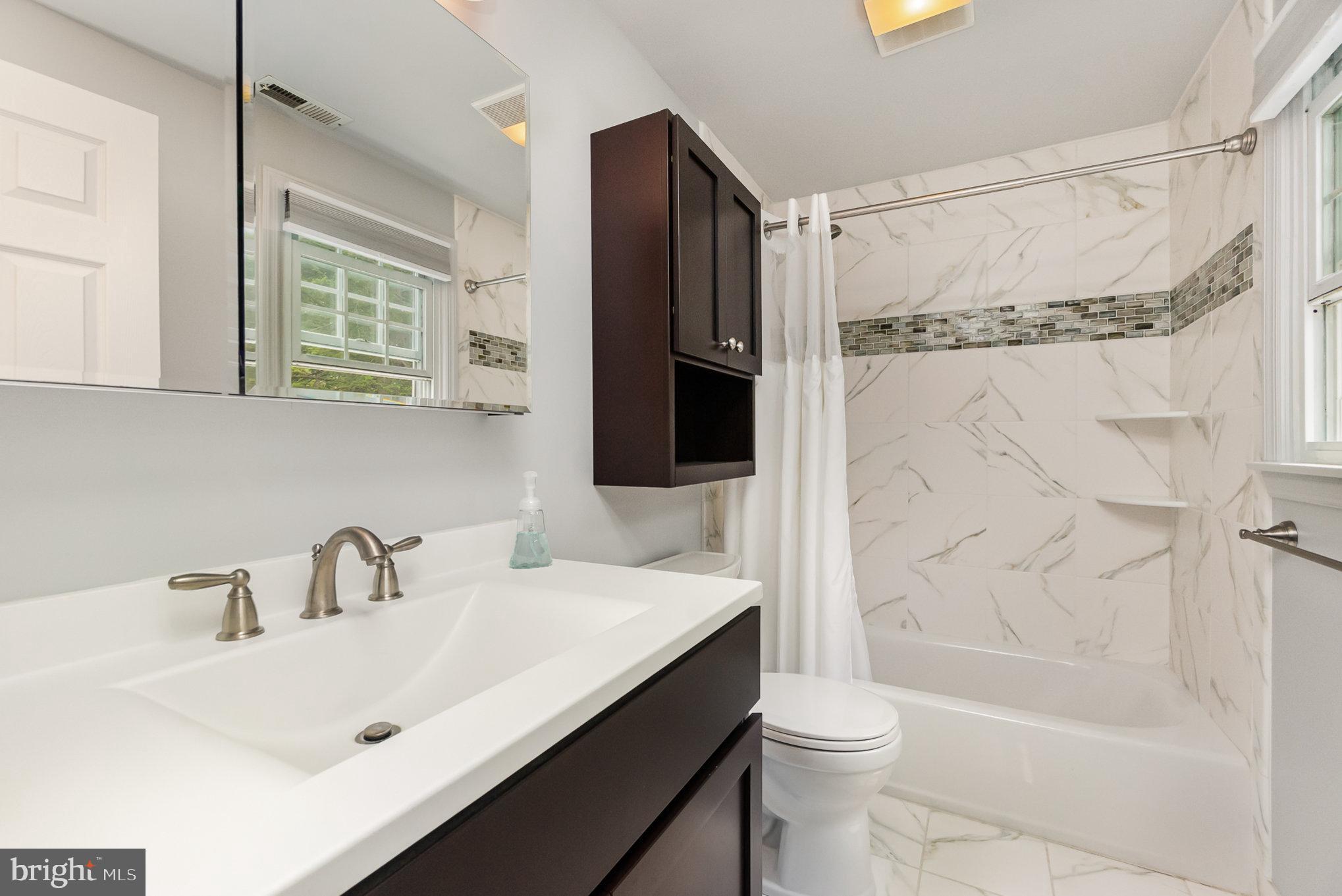 COLONIAL ACRES - Residential