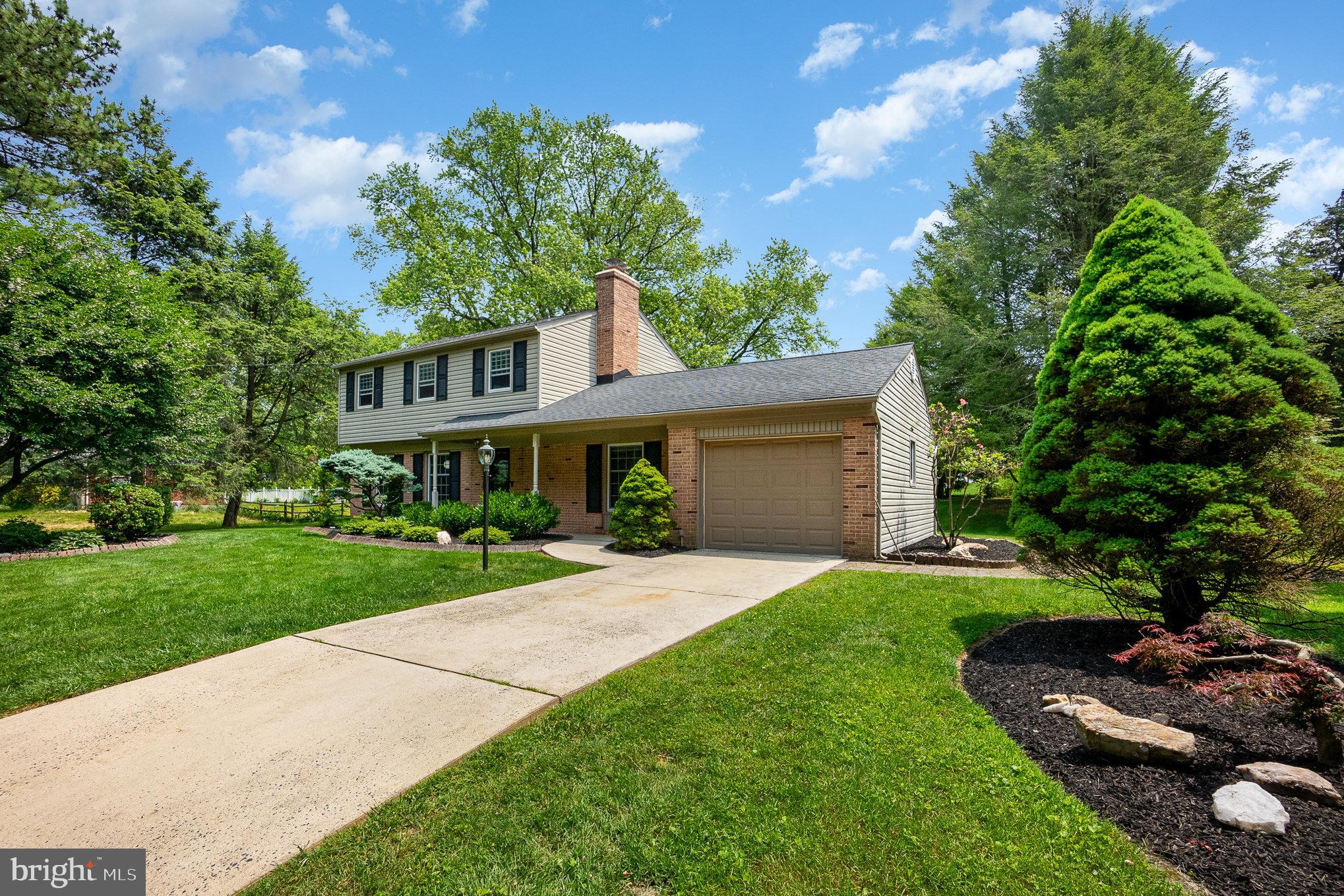 COLONIAL ACRES - Residential