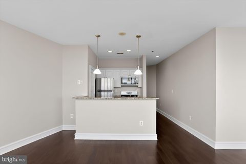 Tiny photo for 201 - 59 N 8th Street #512, PHILADELPHIA, PA 19106 (MLS # PAPH2586640)