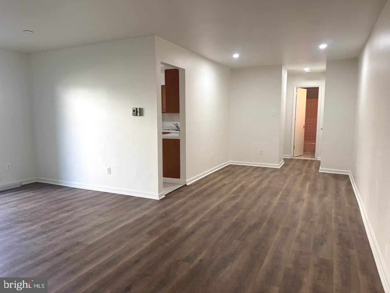 PINEWOOD SOUTH - Residential Lease