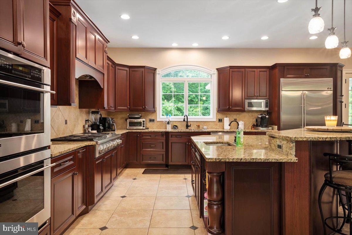 DAVIDSONVILLE - Residential