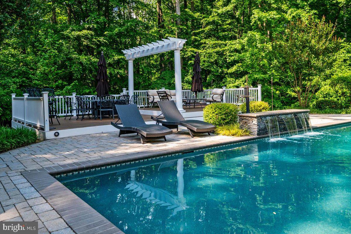 DAVIDSONVILLE - Residential