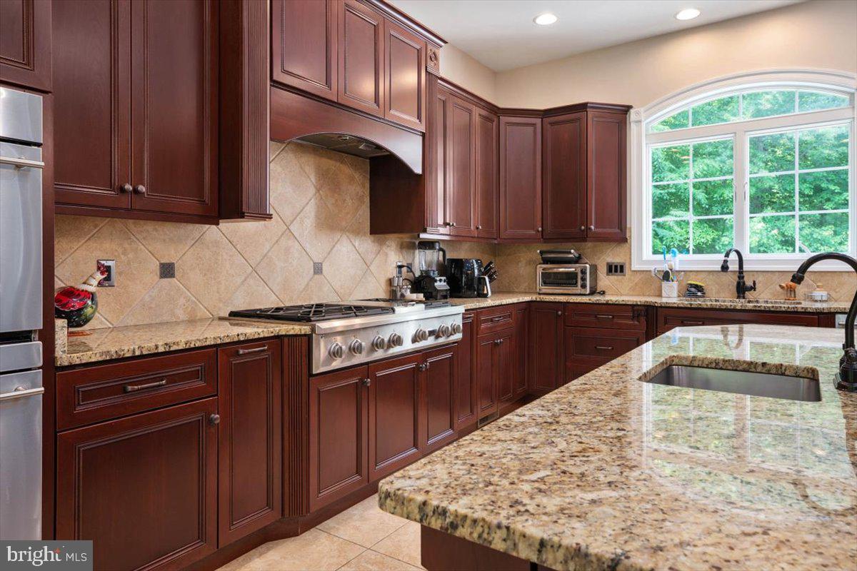 DAVIDSONVILLE - Residential