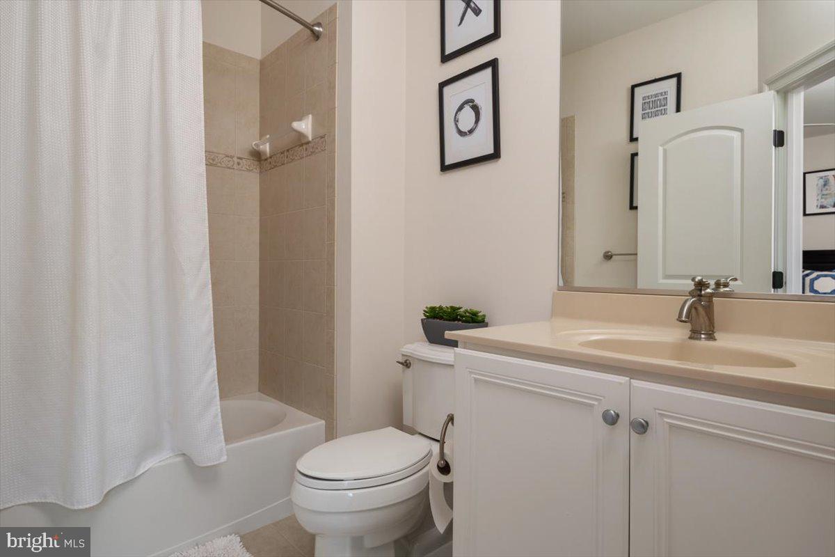 DAVIDSONVILLE - Residential