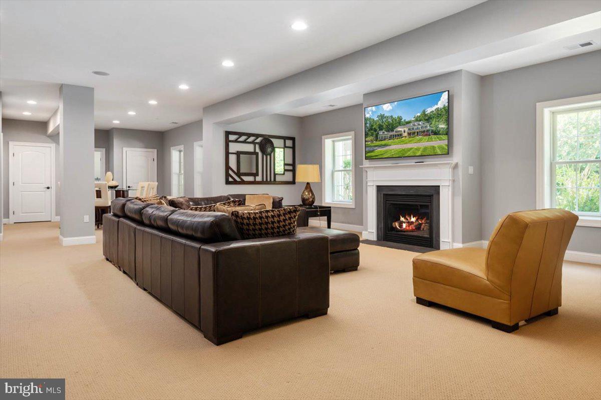 DAVIDSONVILLE - Residential