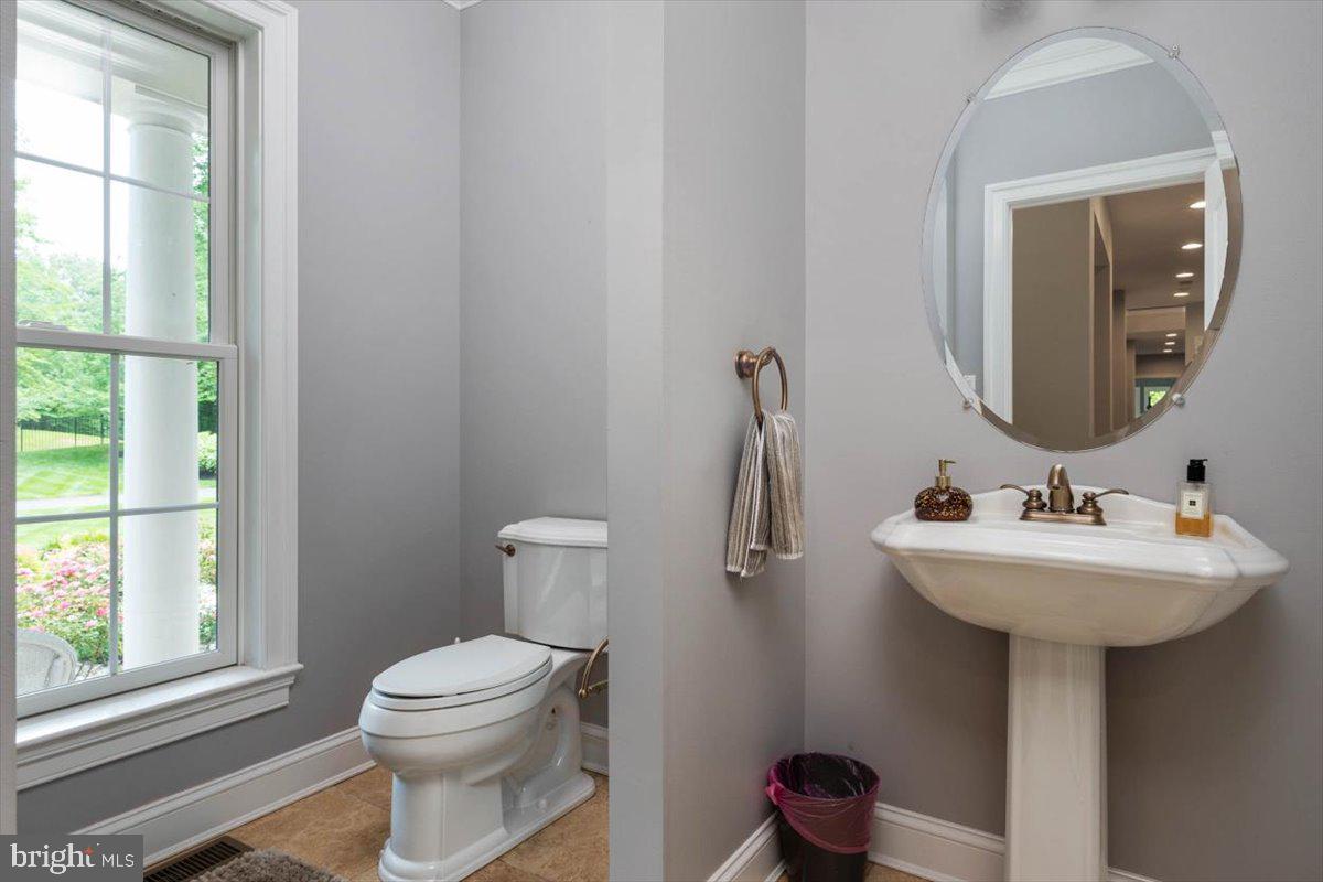 DAVIDSONVILLE - Residential