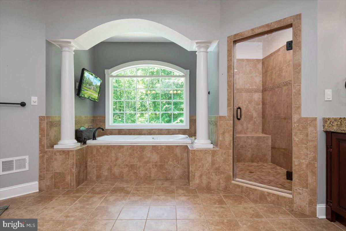 DAVIDSONVILLE - Residential