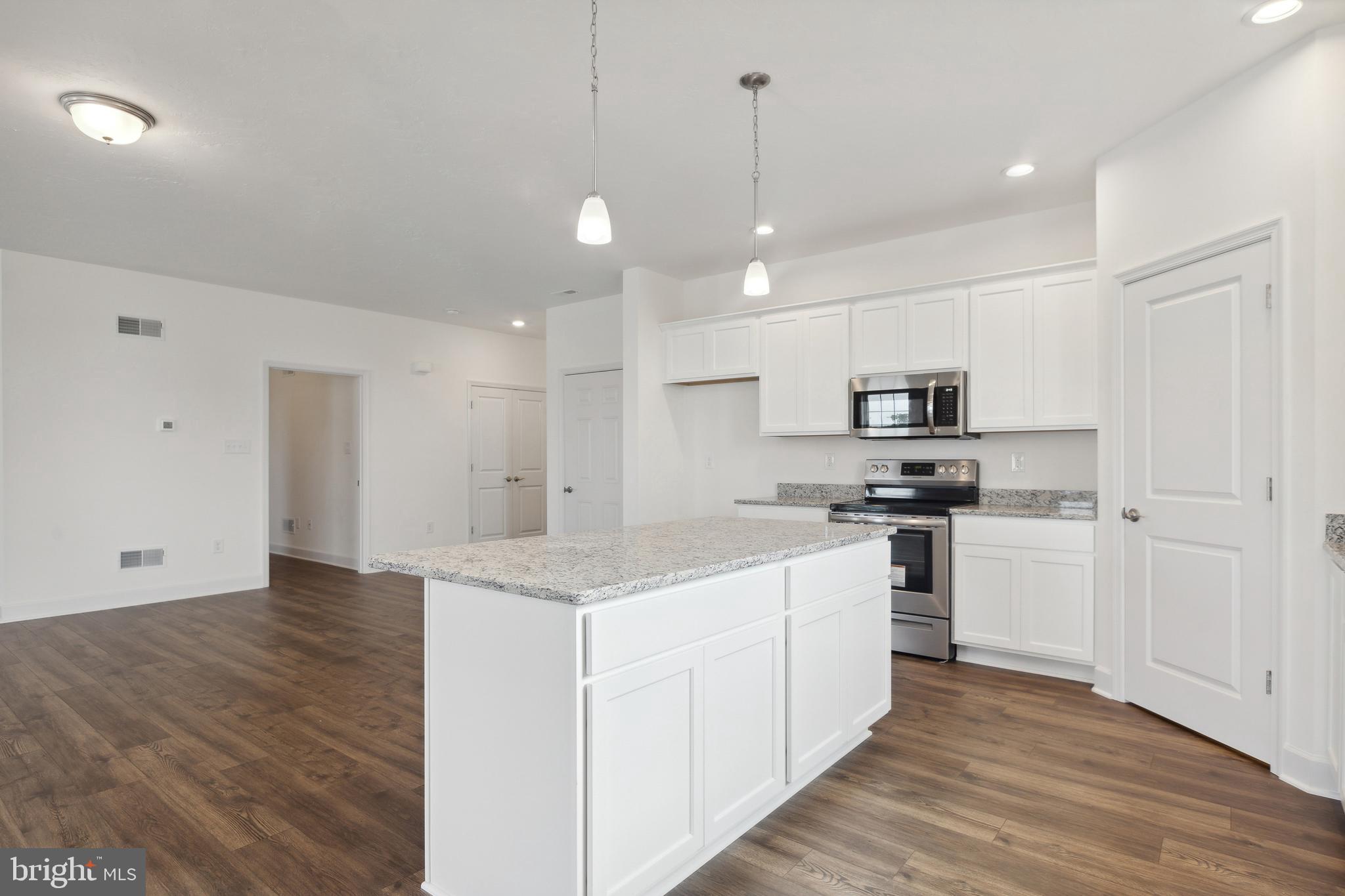 42 WARBLER COURT C24