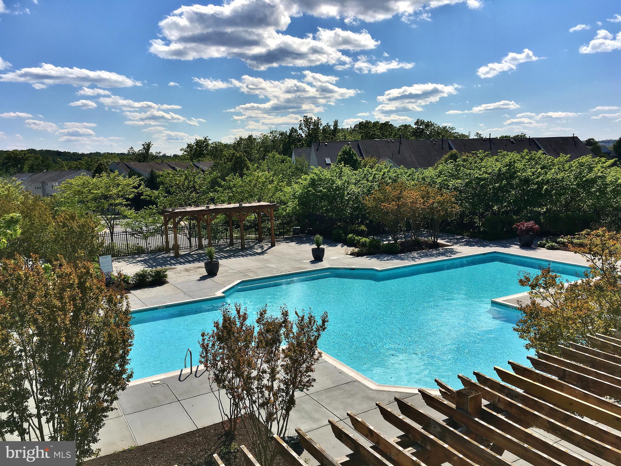 RIVERSIDE STATION - Residential