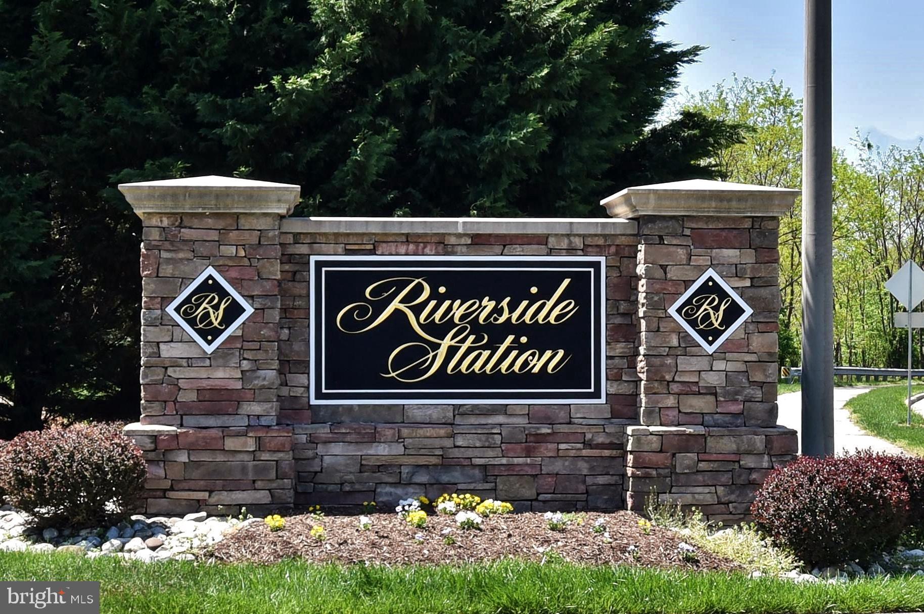 RIVERSIDE STATION - Residential